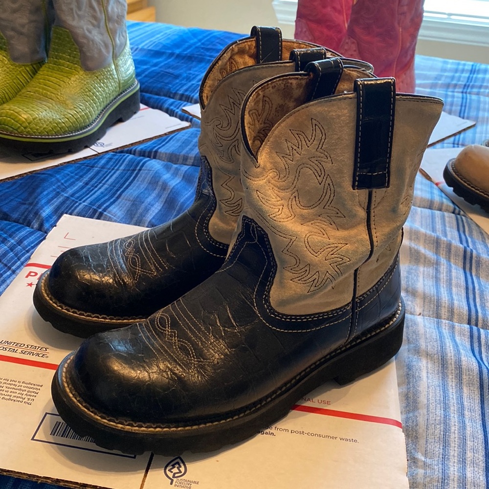 Fat Baby boots by Ariat
